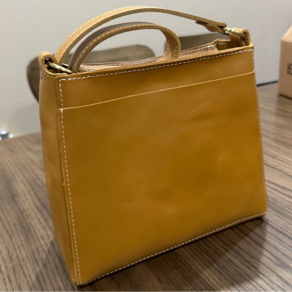 Portland Leather Mango Triangle Bag - Picture 2 of 4